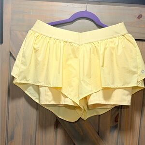 POPFLEX Light Yellow Women's Athletic Shorts medium NWT